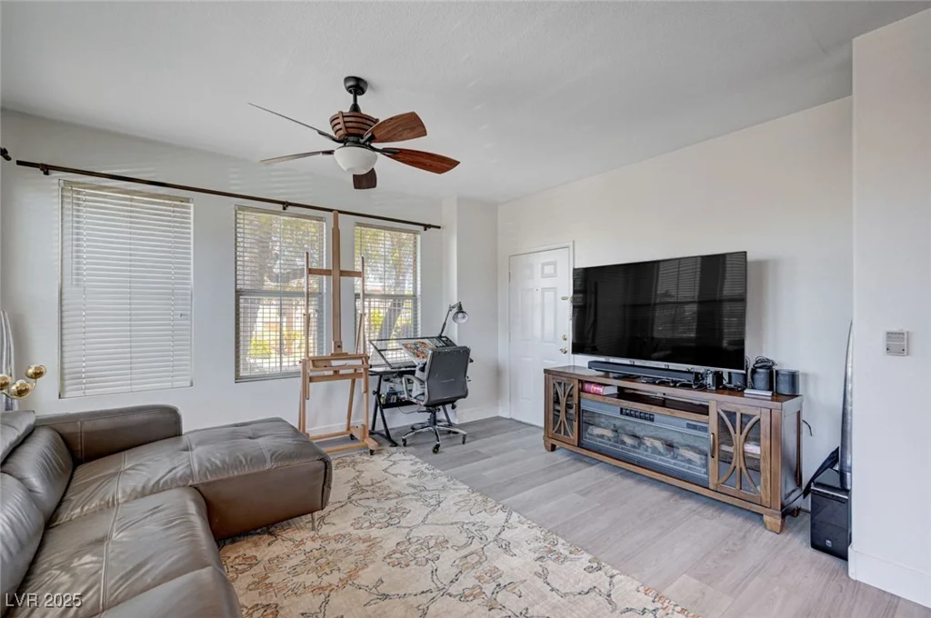 9975 Peace, Las Vegas, NV 89147