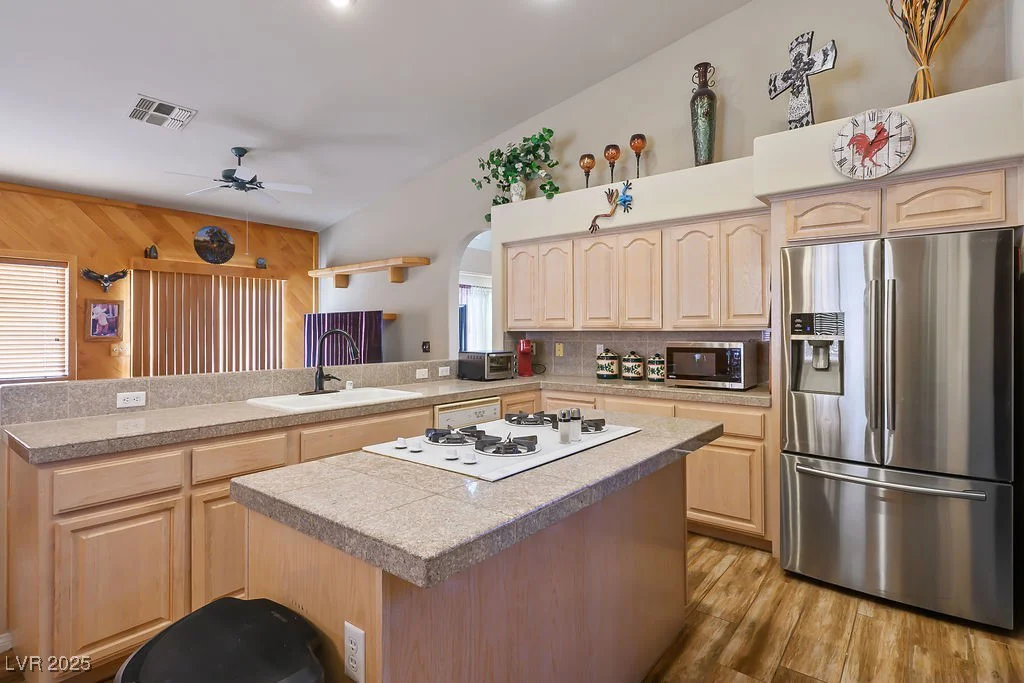 816 Sandsprings, Henderson, NV 89011