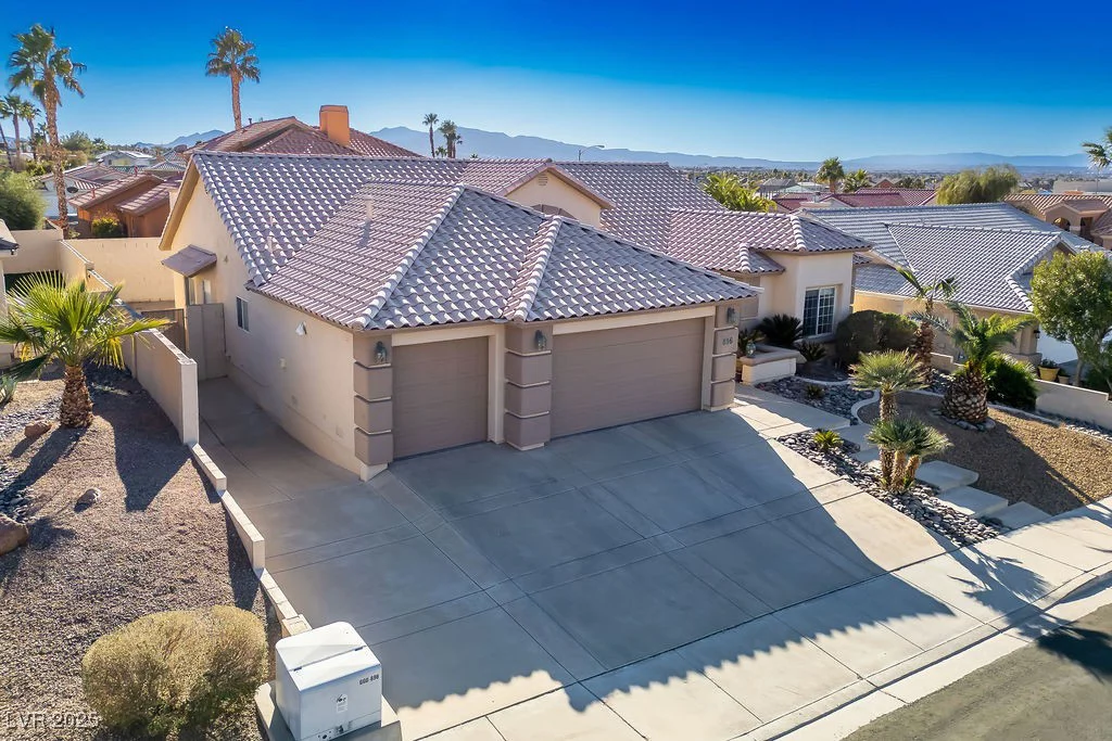 816 Sandsprings, Henderson, NV 89011