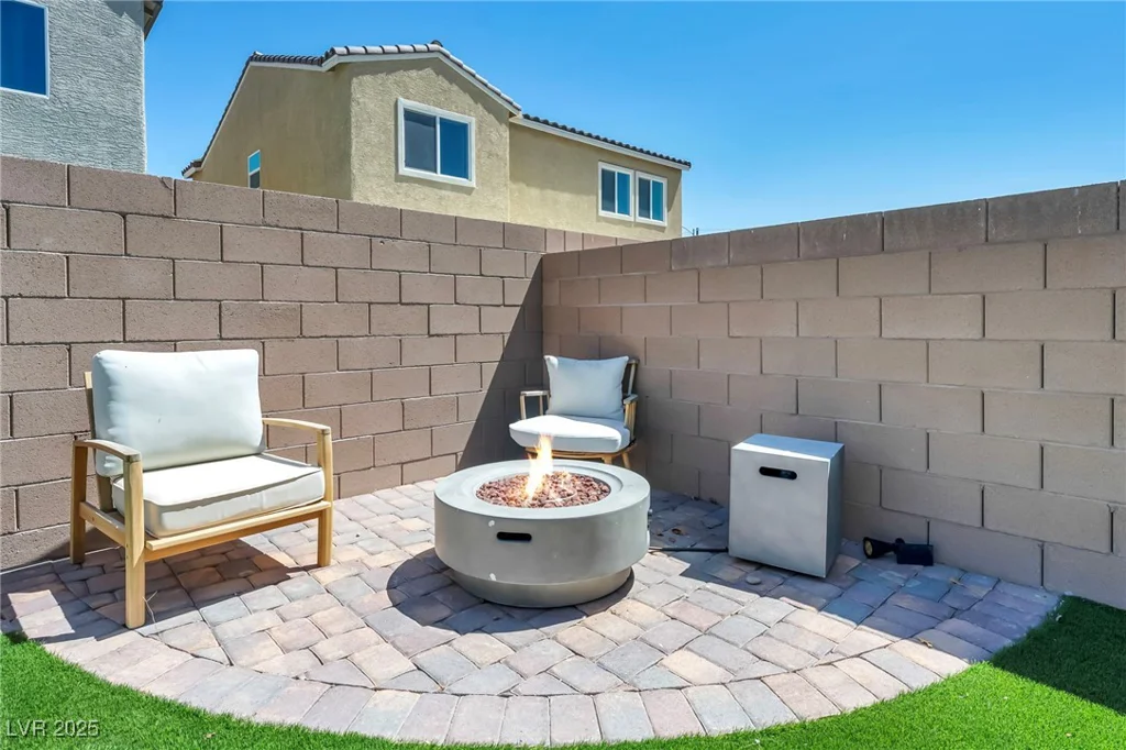 2024 Mystic Wave, North Las Vegas, NV 89031