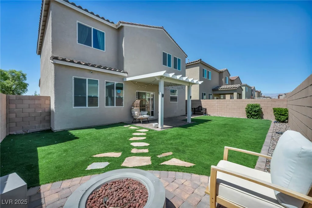 2024 Mystic Wave, North Las Vegas, NV 89031