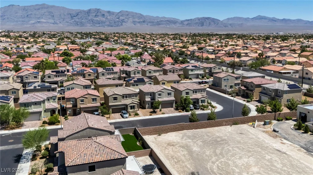 2024 Mystic Wave, North Las Vegas, NV 89031