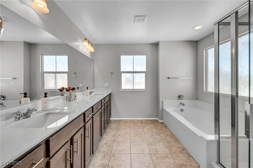 2024 Mystic Wave, North Las Vegas, NV 89031