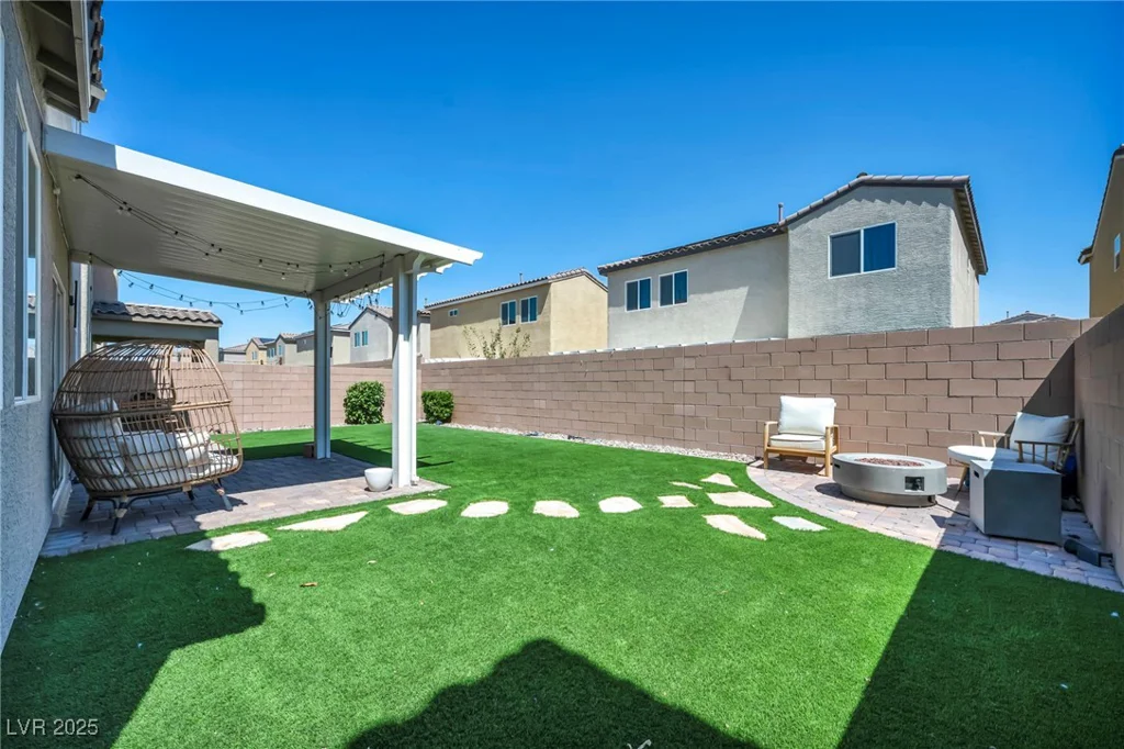 2024 Mystic Wave, North Las Vegas, NV 89031