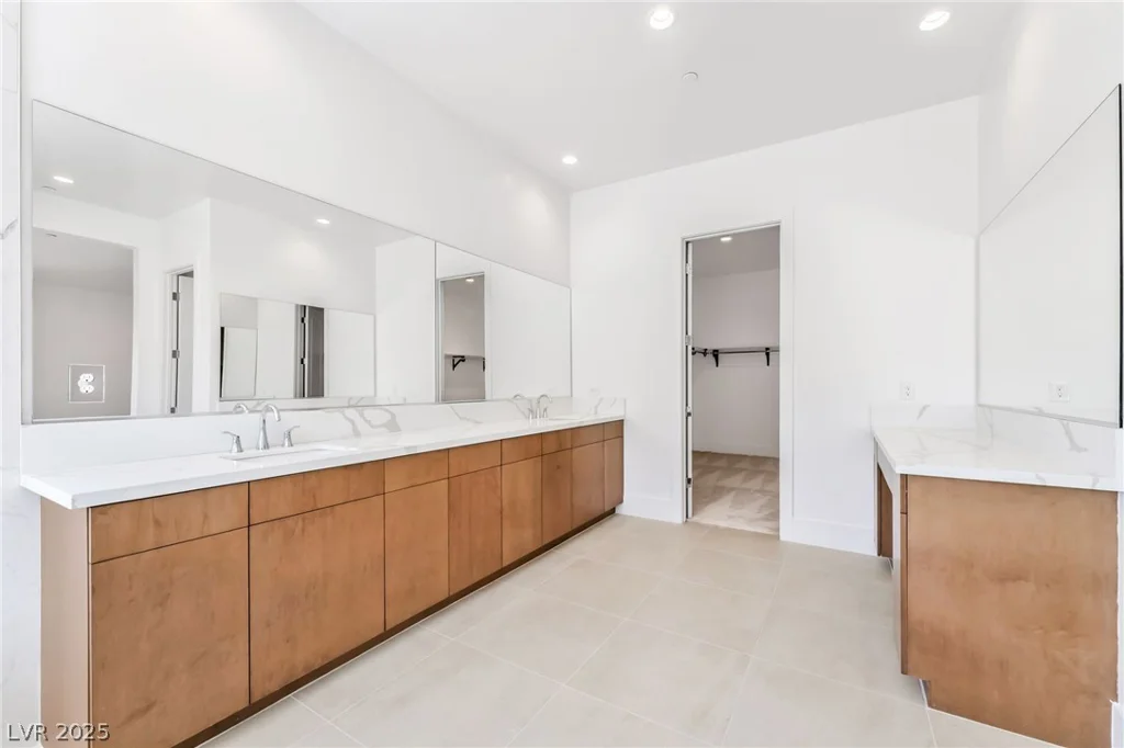 4853 Shady Ridge, Las Vegas, NV 89135