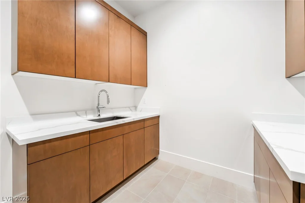 4853 Shady Ridge, Las Vegas, NV 89135