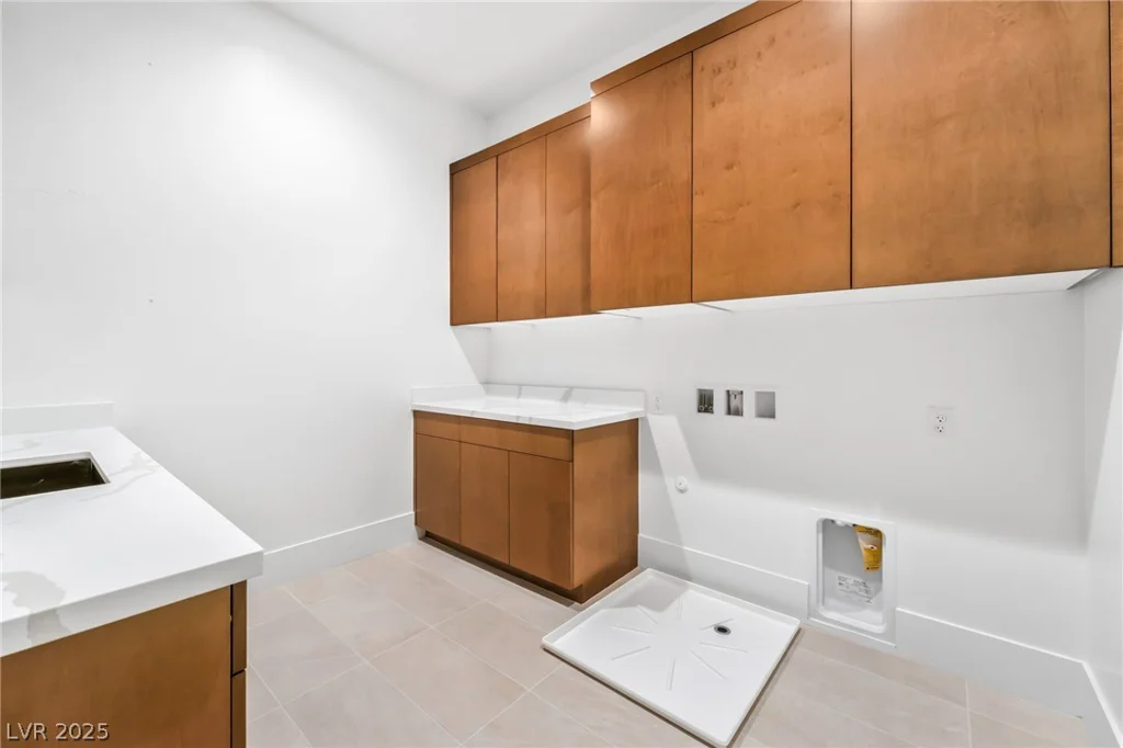 4853 Shady Ridge, Las Vegas, NV 89135