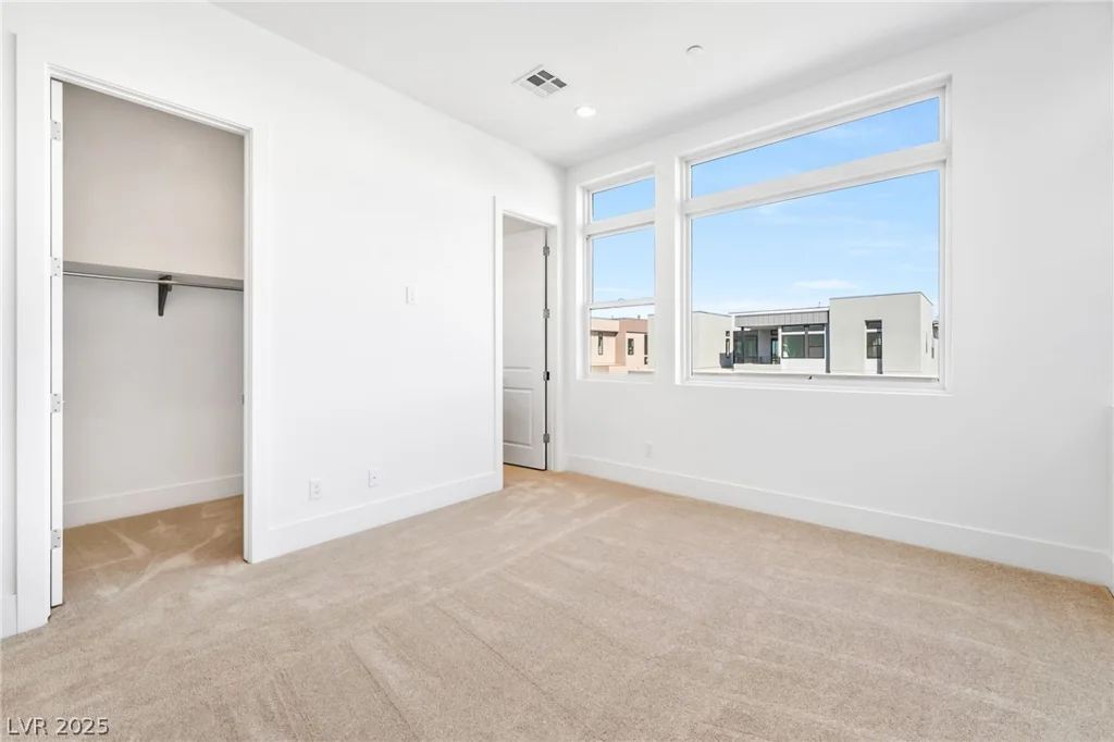 4853 Shady Ridge, Las Vegas, NV 89135