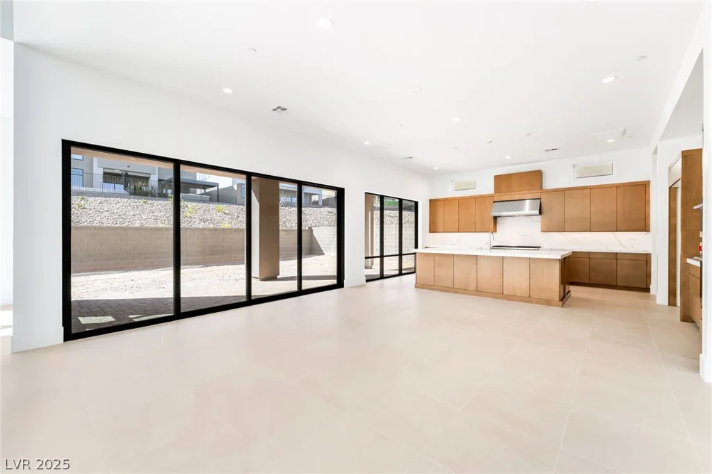 4853 Shady Ridge, Las Vegas, NV 89135