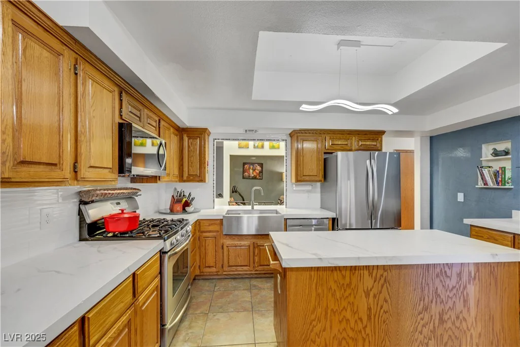 7909 Canoe, Las Vegas, NV 89145