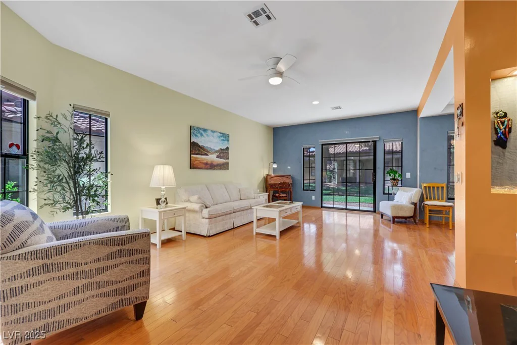 7909 Canoe, Las Vegas, NV 89145