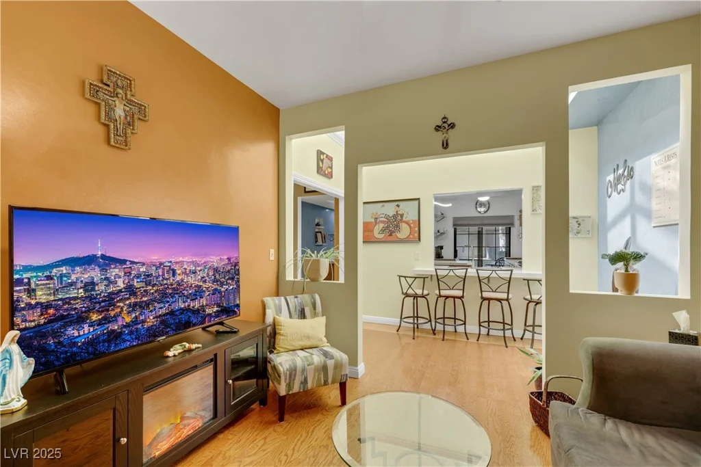 7909 Canoe, Las Vegas, NV 89145