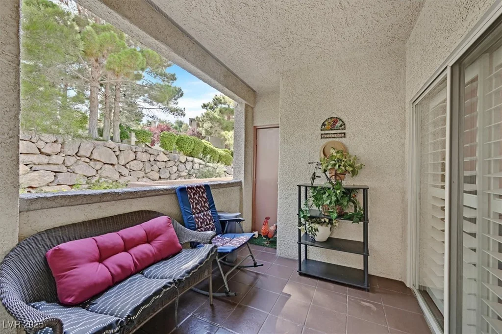10205 Camborne, Las Vegas, NV 89144
