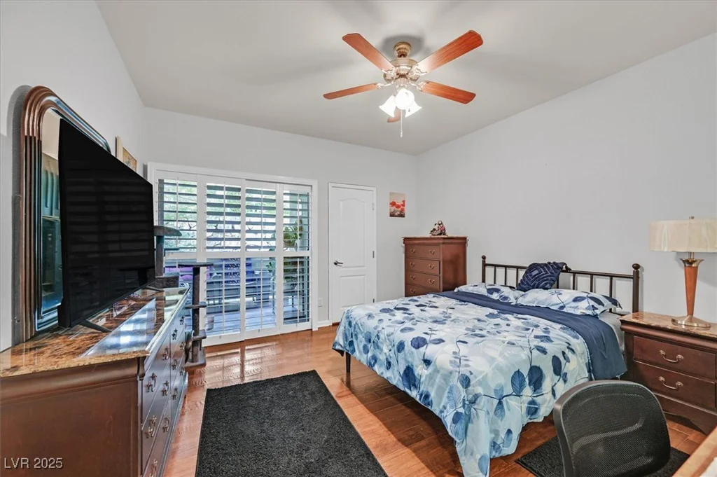 10205 Camborne, Las Vegas, NV 89144