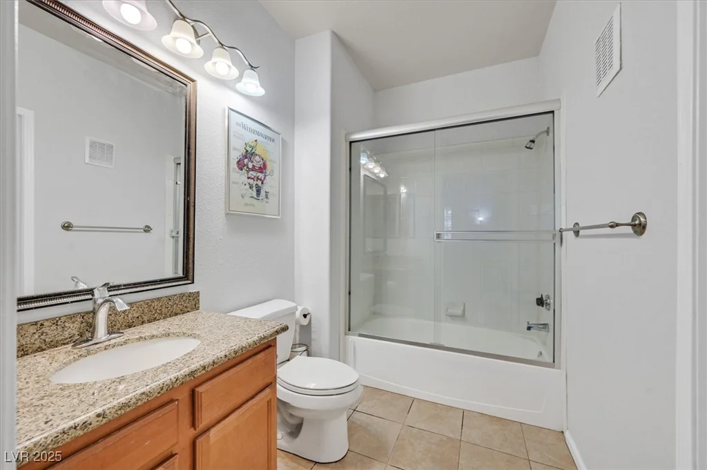 10205 Camborne, Las Vegas, NV 89144