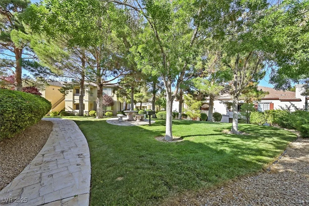 10205 Camborne, Las Vegas, NV 89144