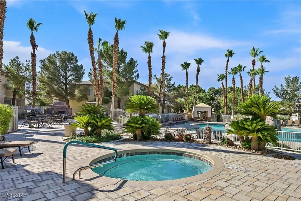 10205 Camborne, Las Vegas, NV 89144