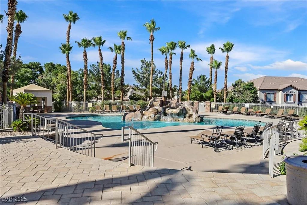 10205 Camborne, Las Vegas, NV 89144