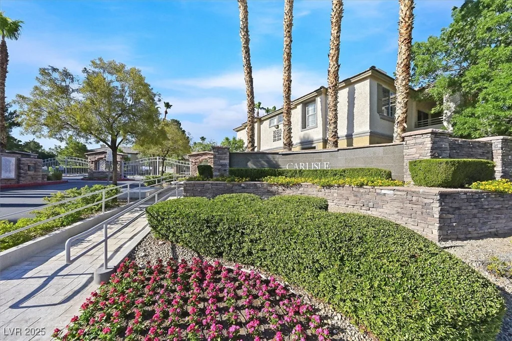 10205 Camborne, Las Vegas, NV 89144