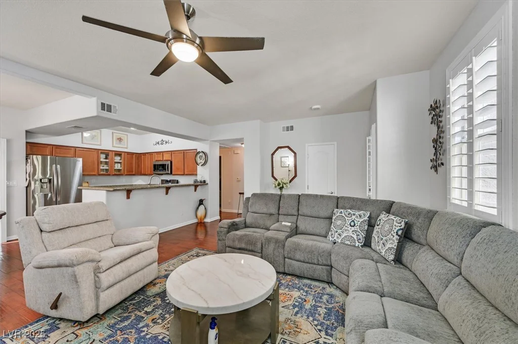 10205 Camborne, Las Vegas, NV 89144