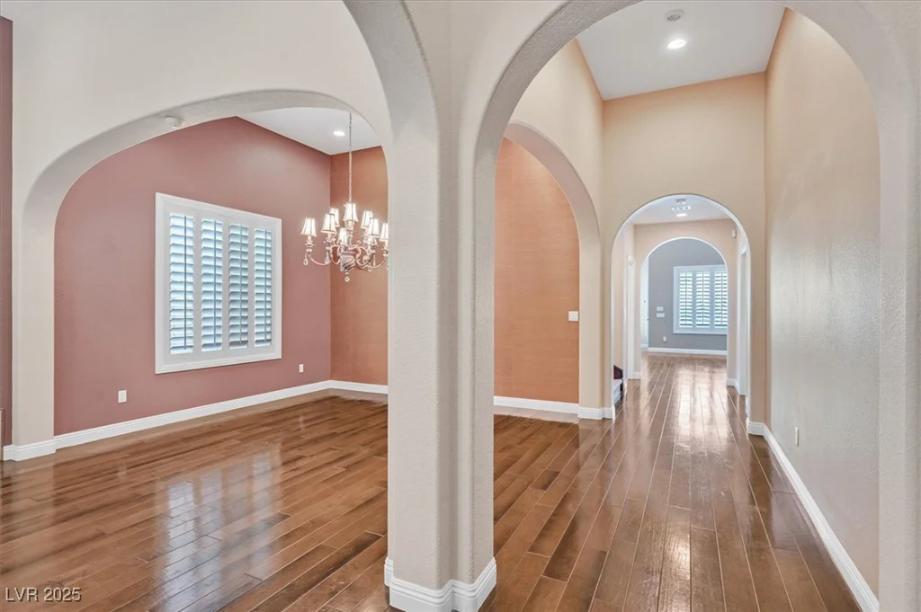 7033 Twin Forks Peak, Las Vegas, NV 89166