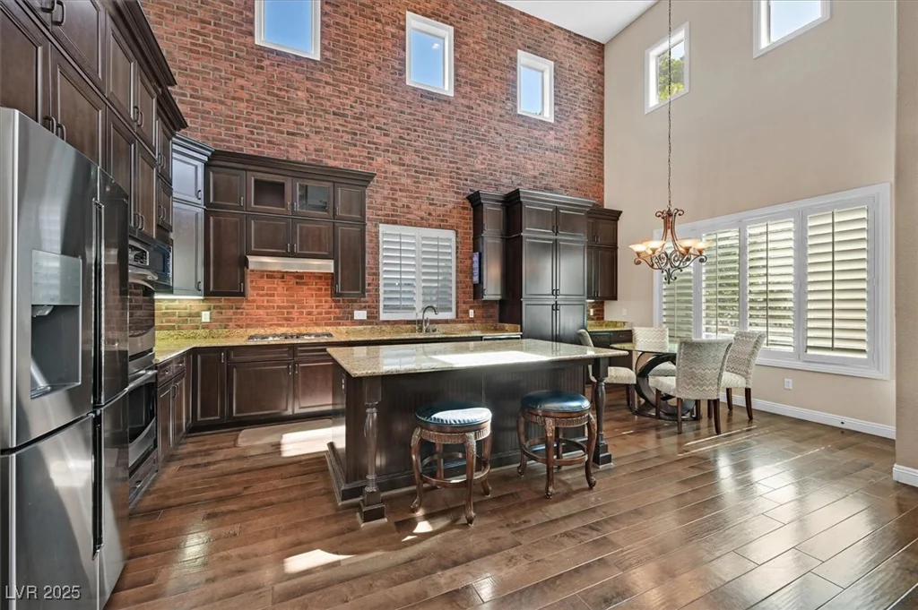 7033 Twin Forks Peak, Las Vegas, NV 89166
