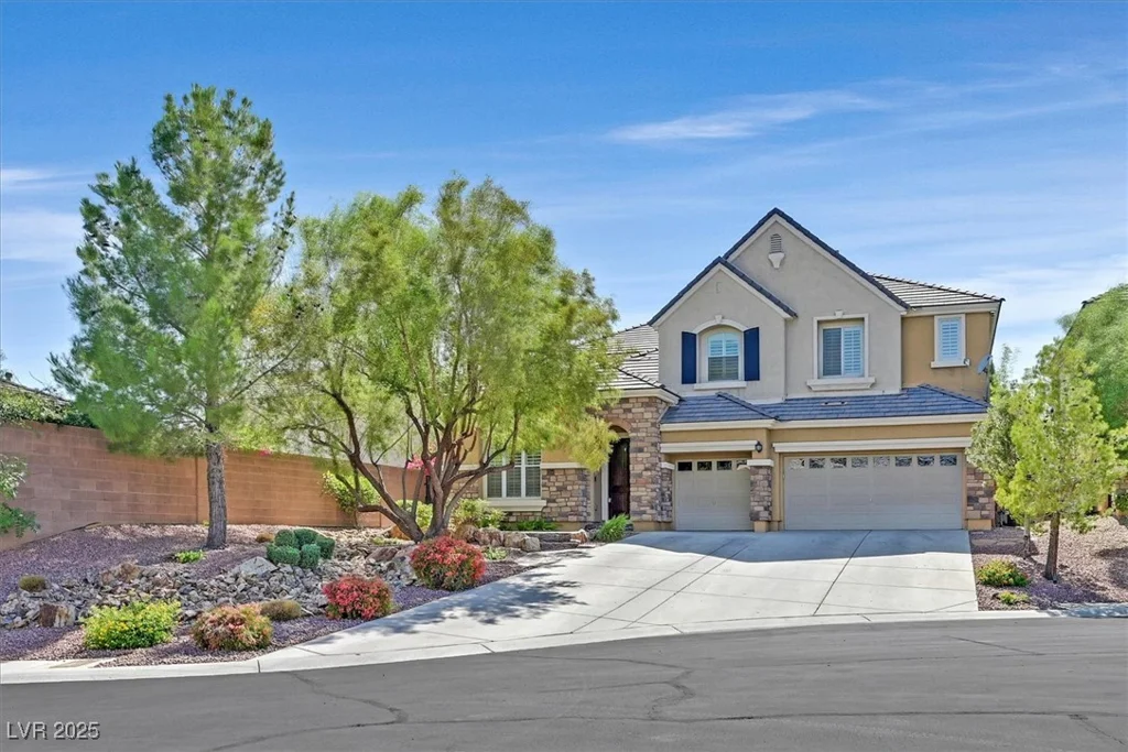 7033 Twin Forks Peak, Las Vegas, NV 89166
