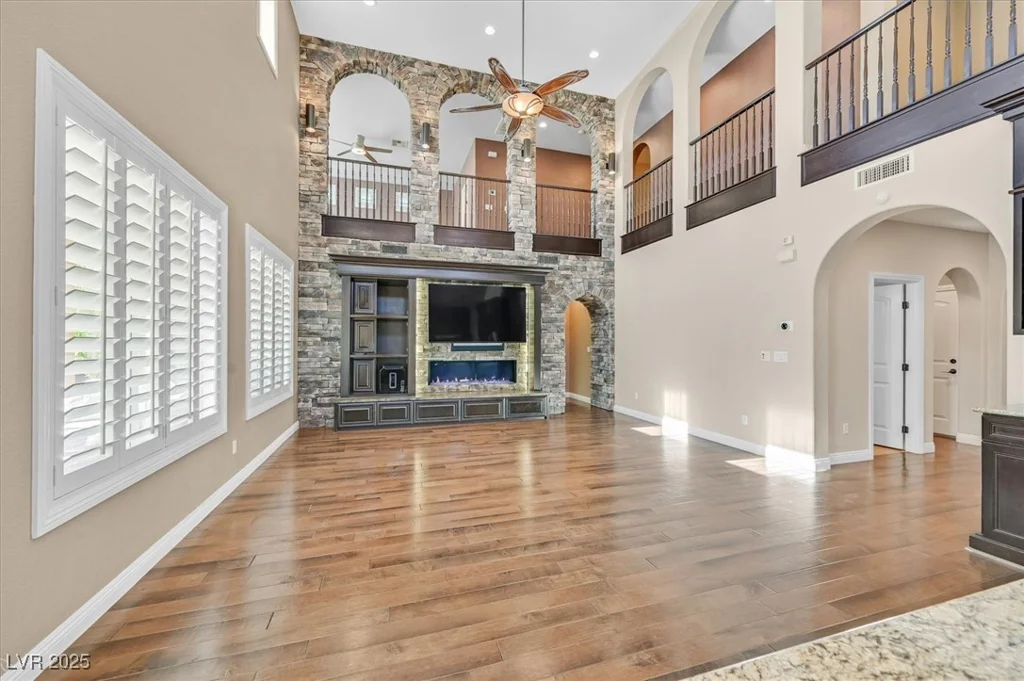 7033 Twin Forks Peak, Las Vegas, NV 89166