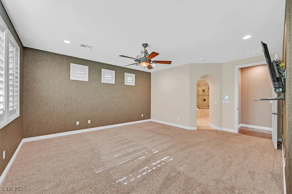 7033 Twin Forks Peak, Las Vegas, NV 89166