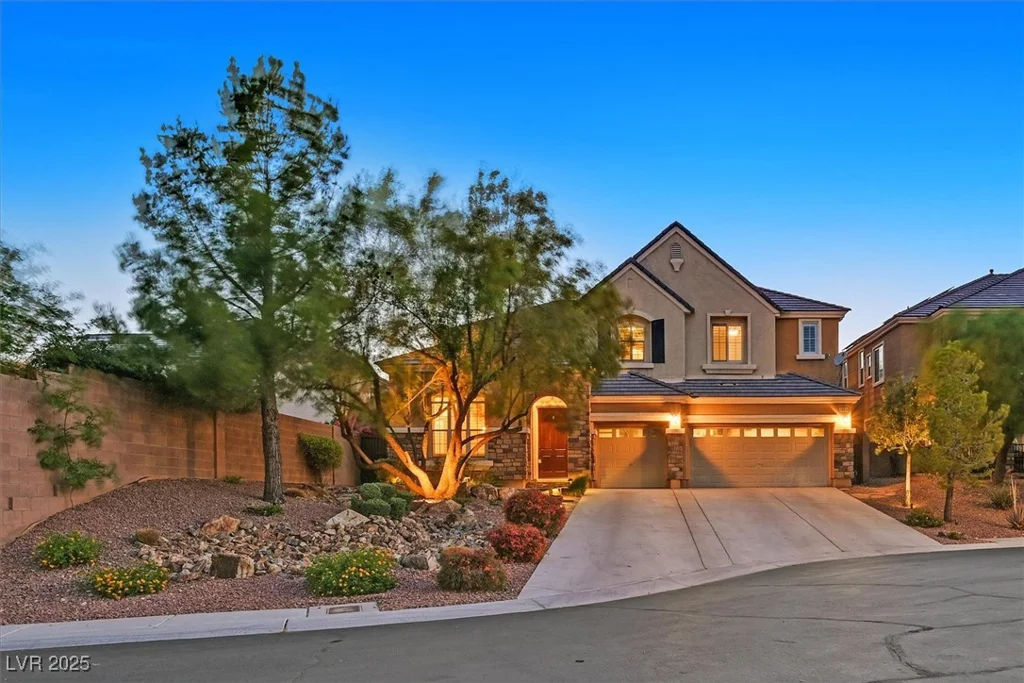 7033 Twin Forks Peak, Las Vegas, NV 89166