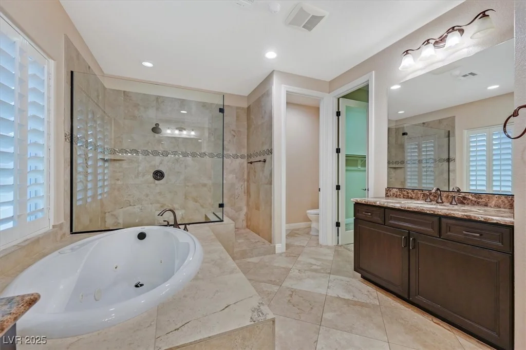 7033 Twin Forks Peak, Las Vegas, NV 89166