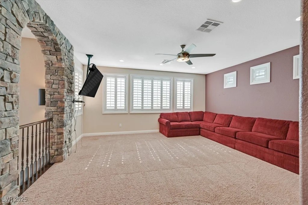 7033 Twin Forks Peak, Las Vegas, NV 89166