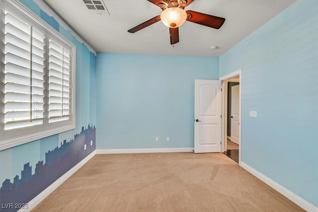 7033 Twin Forks Peak, Las Vegas, NV 89166