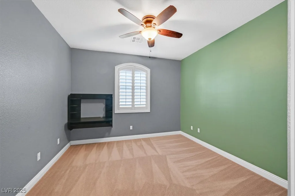 7033 Twin Forks Peak, Las Vegas, NV 89166