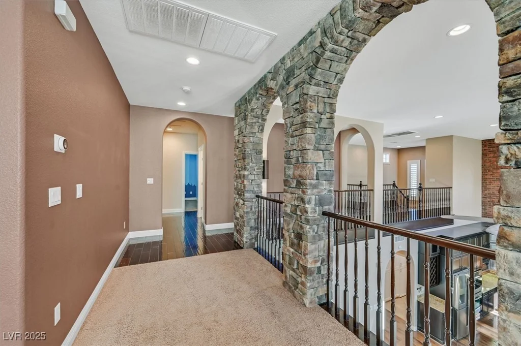 7033 Twin Forks Peak, Las Vegas, NV 89166