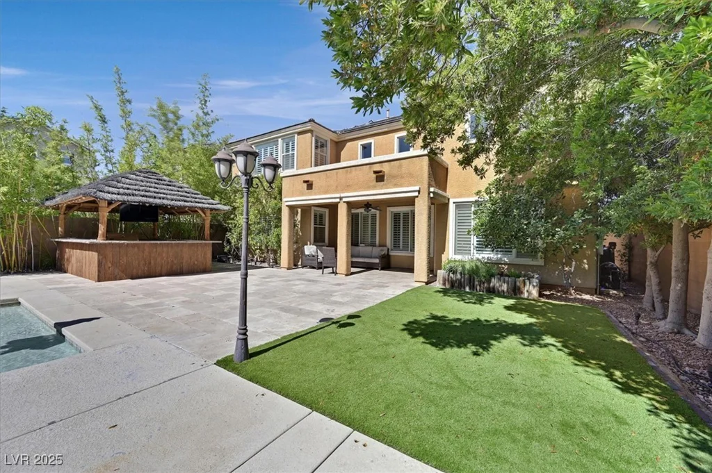 7033 Twin Forks Peak, Las Vegas, NV 89166