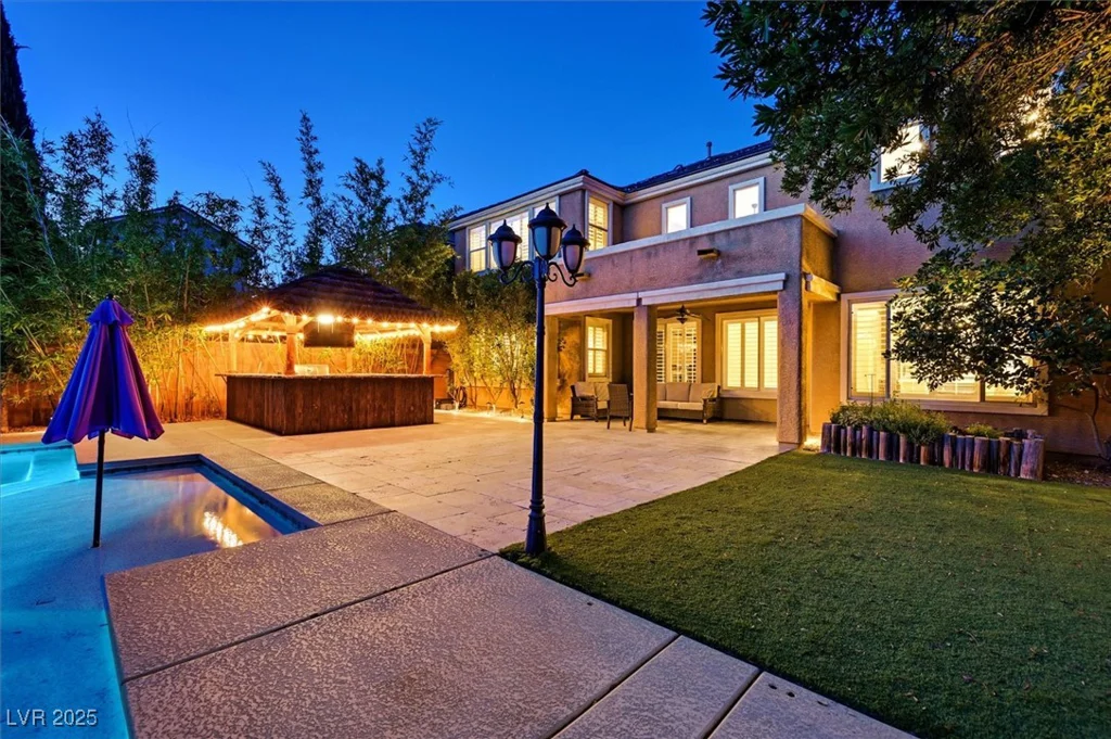7033 Twin Forks Peak, Las Vegas, NV 89166
