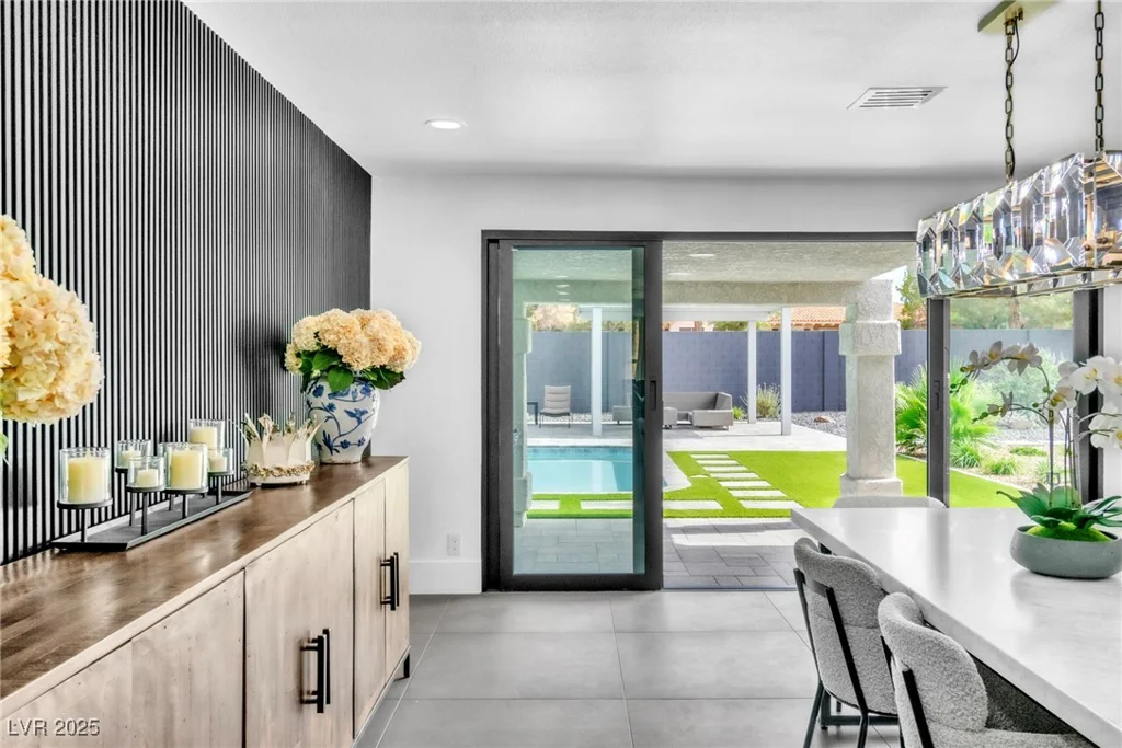 3189 Montecito, Las Vegas, NV 89120