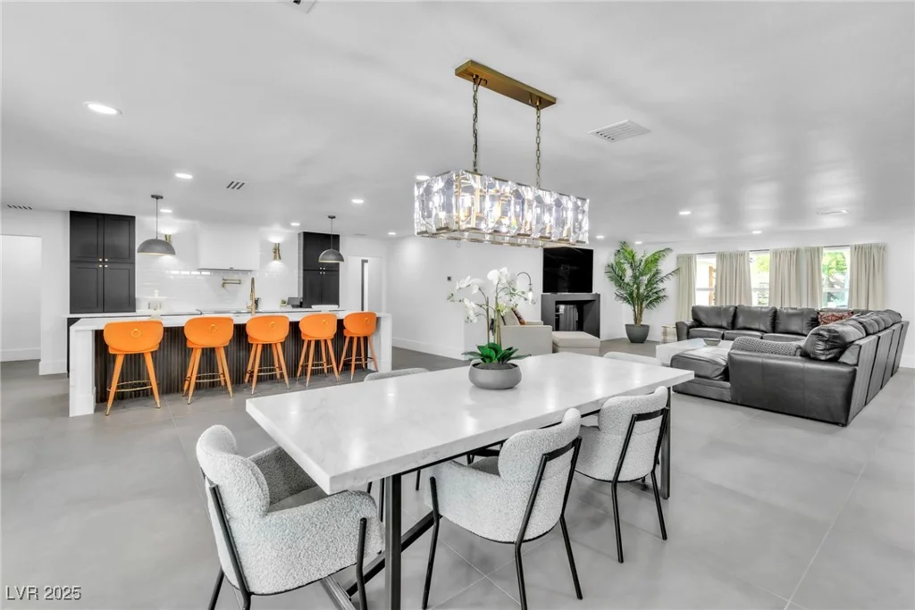 3189 Montecito, Las Vegas, NV 89120