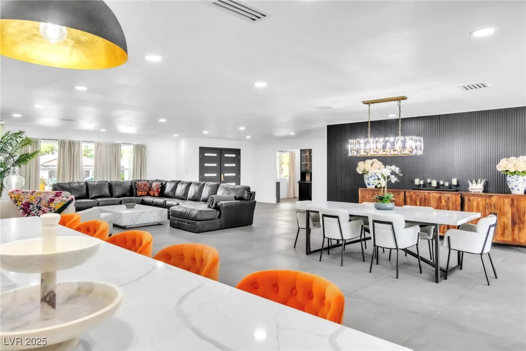 3189 Montecito, Las Vegas, NV 89120