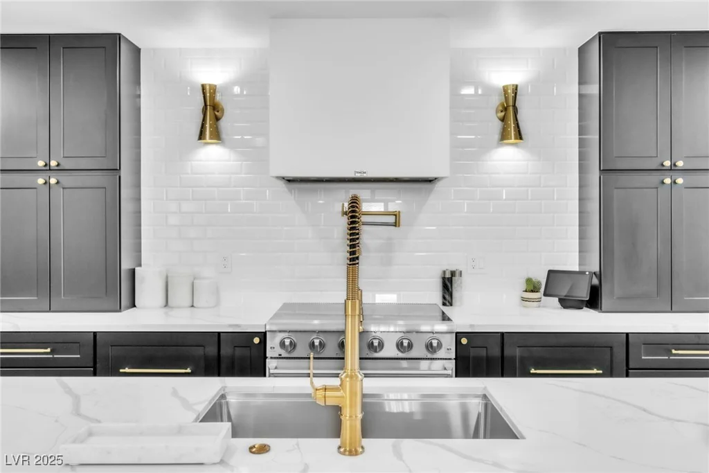 3189 Montecito, Las Vegas, NV 89120