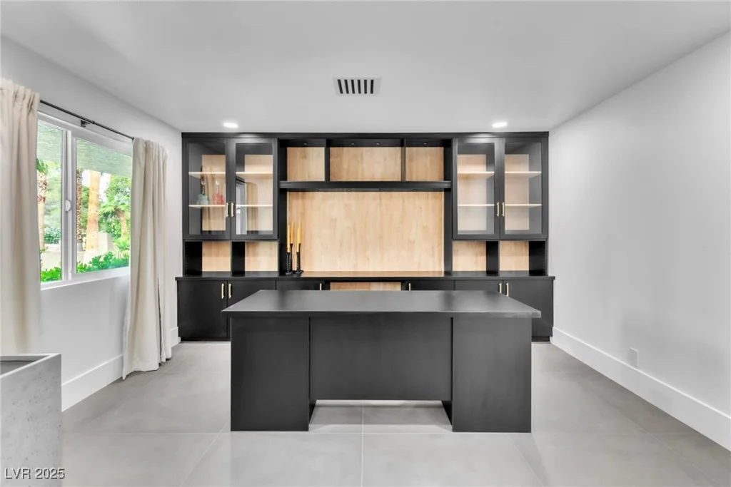 3189 Montecito, Las Vegas, NV 89120