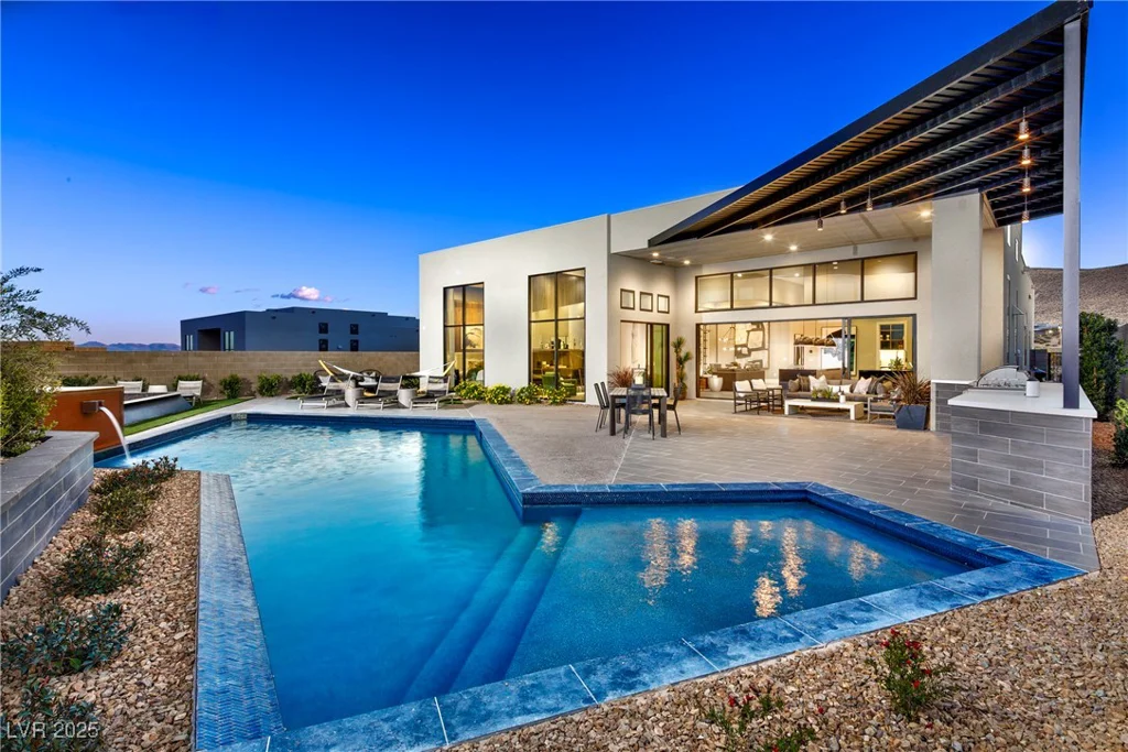 10848 Vista Altura, Las Vegas, NV 89135