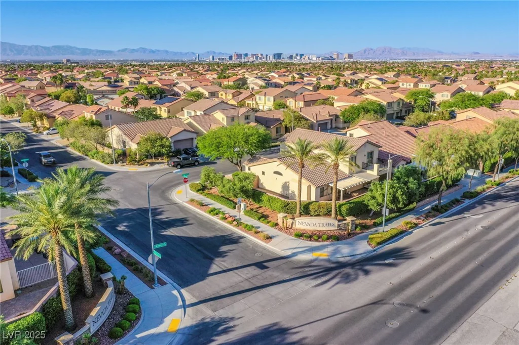 8026 Sunset Creek, Las Vegas, NV 89113
