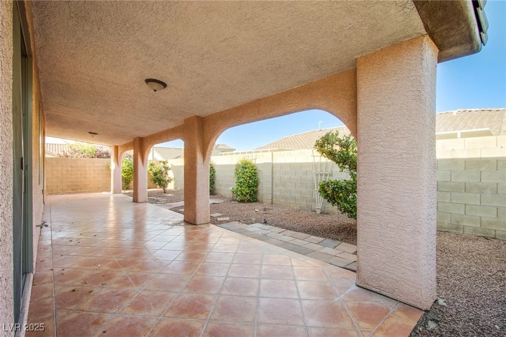 8026 Sunset Creek, Las Vegas, NV 89113