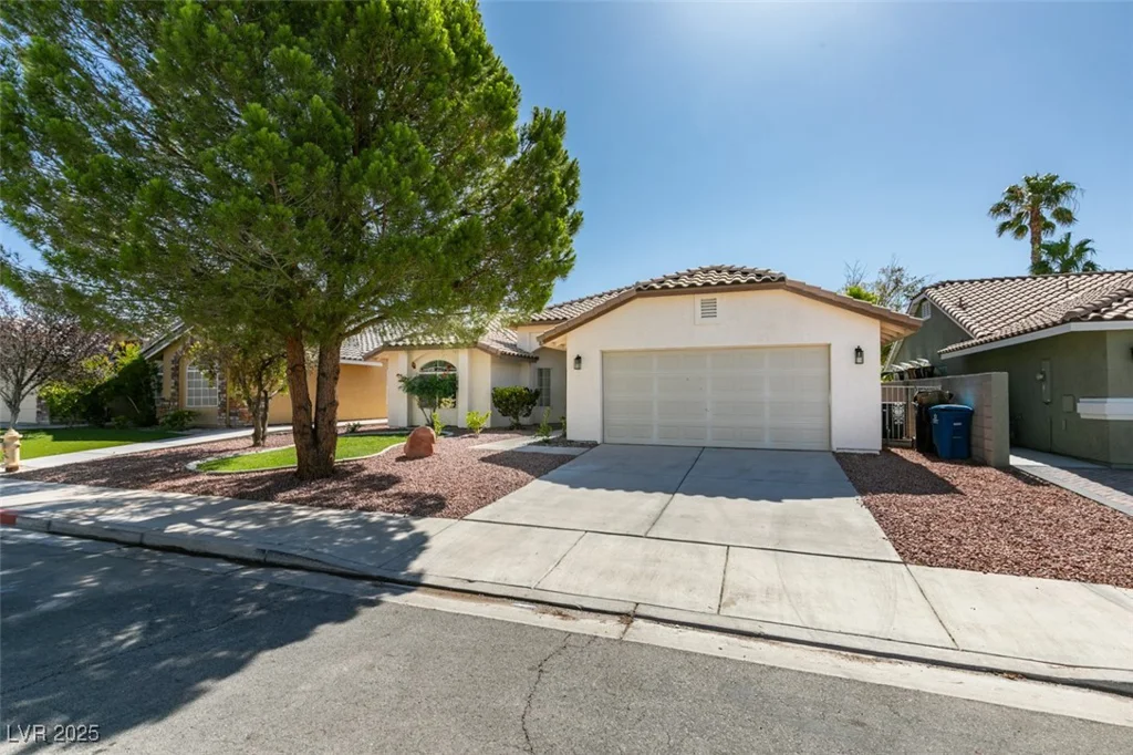 6126 Bedrock, North Las Vegas, NV 89031