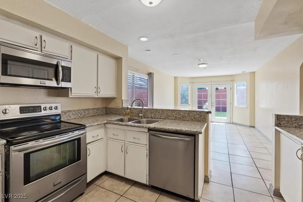 1711 Ember Glow, Las Vegas, NV 89119