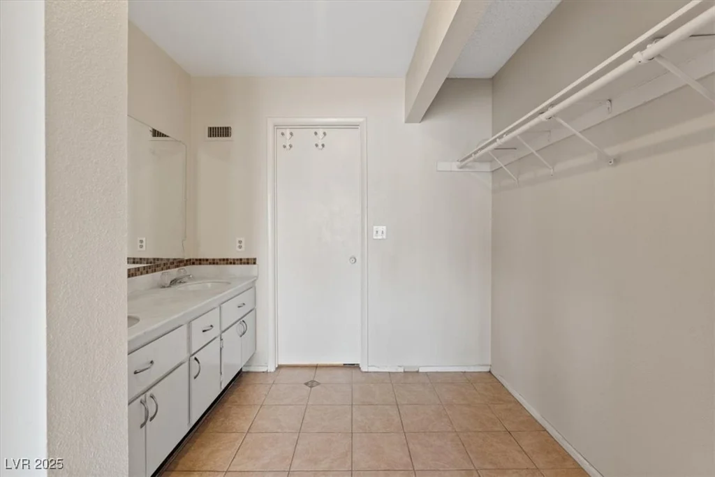 1711 Ember Glow, Las Vegas, NV 89119