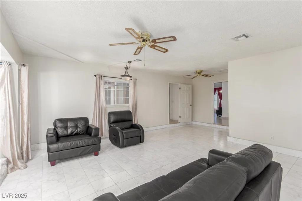 2254 Florence, Las Vegas, NV 89119