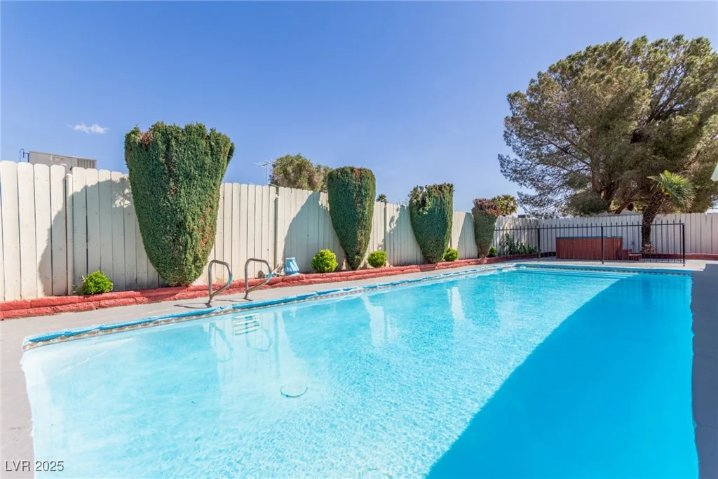 2254 Florence, Las Vegas, NV 89119